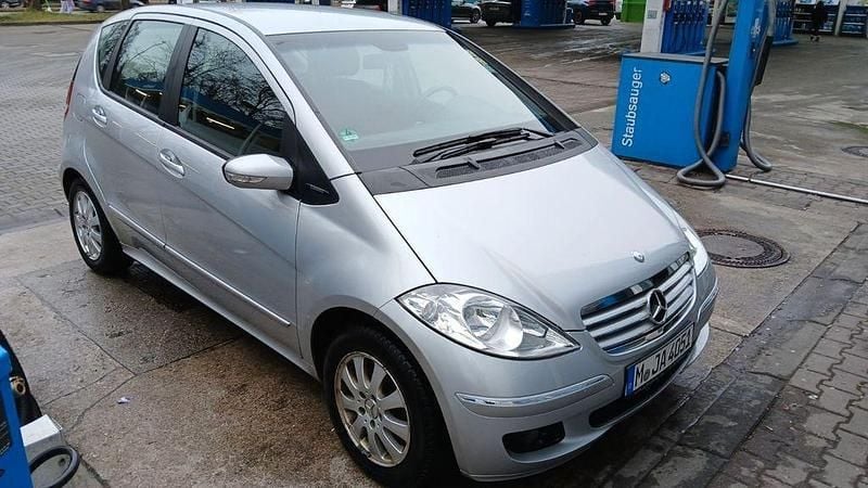 Silber Gebraucht 2006 Mercedes A170 Elegance Van / Kleinbus | 2.500 € (Fairer Preis) - Bild 1/4