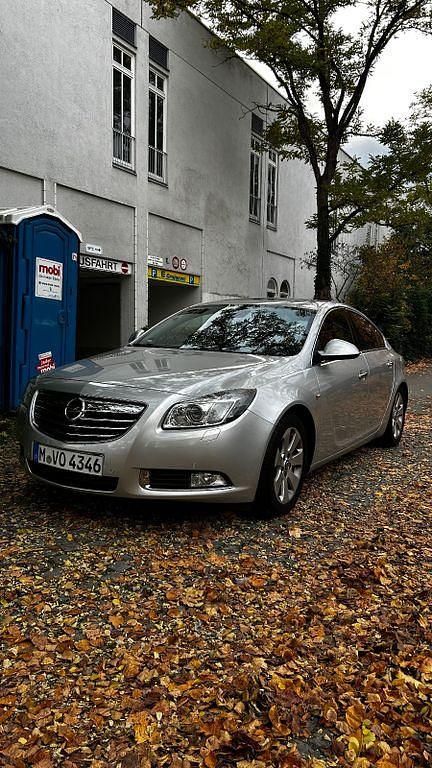 Silber Gebraucht 2010 Opel Insignia Edition Limousine | 4.300 € (Guter Preis) - Bild 1/4