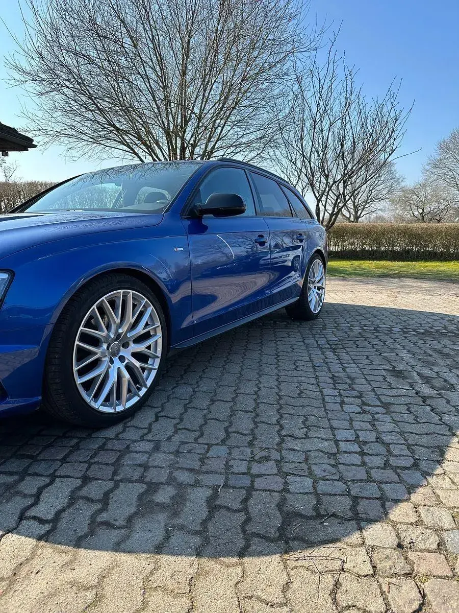 Używany Audi A4 Competition 190 KM (139 kW) 2015 Niebieski Kombi