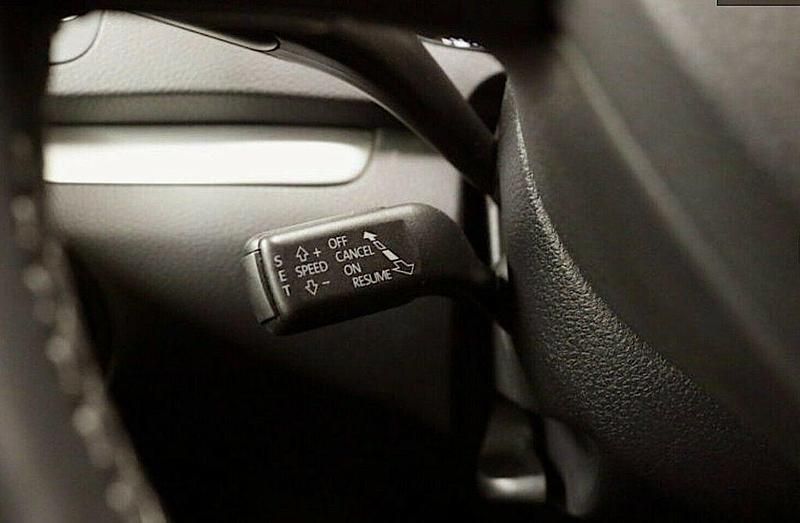 Gebraucht VW Sharan Style 150 PS (110 kW) 2012 Silber Van / Kleinbus