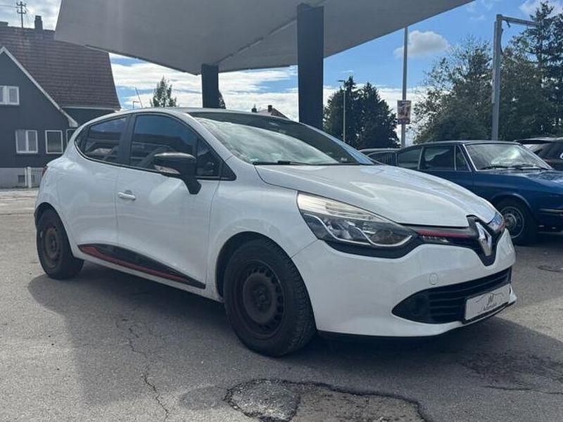 Weiß Gebraucht 2013 Renault Clio IV Dynamique Limousine | 5.490 € (Fairer Preis) - Bild 1/4