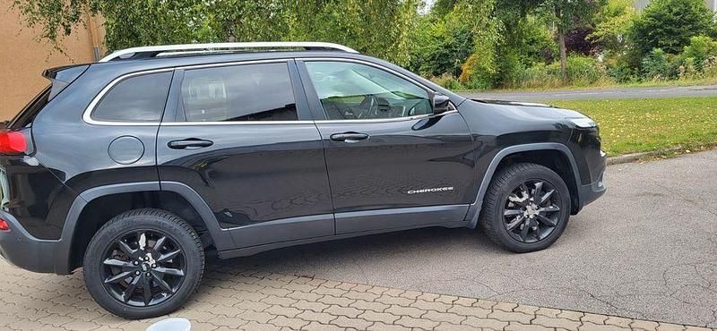 Schwarz Gebraucht 2016 Jeep Cherokee Limited SUV | 15.000 € (Fairer Preis) - Bild 1/4