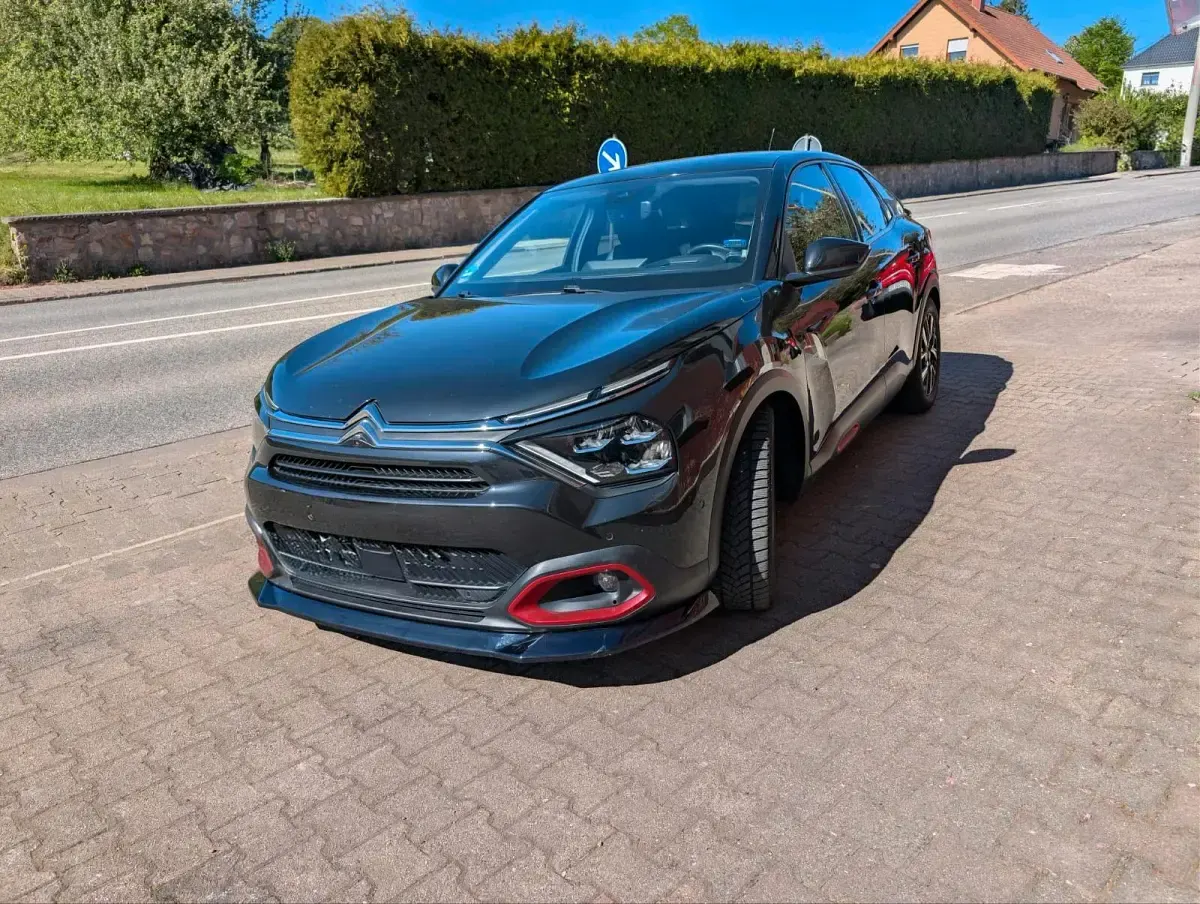 Gebraucht Citroën C4 Shine 155 PS (114 kW) 2021 Schwarz Limousine