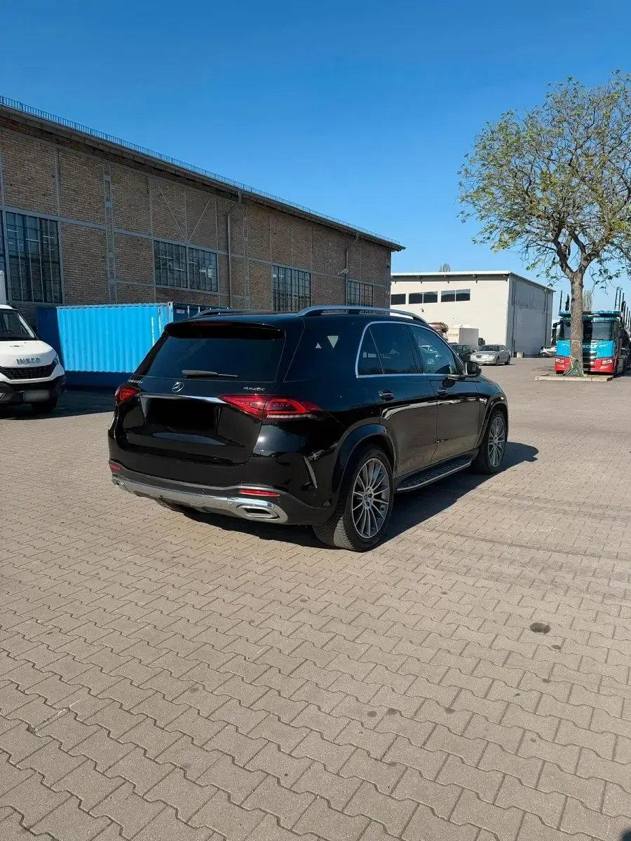 Gebraucht Mercedes GLE400 AMG line 330 PS (242 kW) 2021 Schwarz SUV