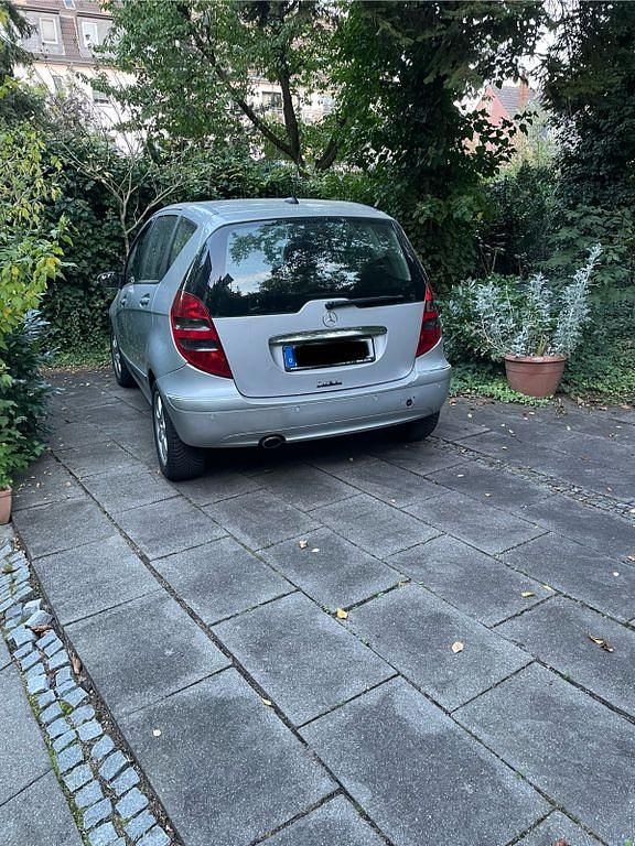 Silber Gebraucht 2005 Mercedes A170 Classic Van / Kleinbus | 1.500 € (Superpreis) - Bild 1/4