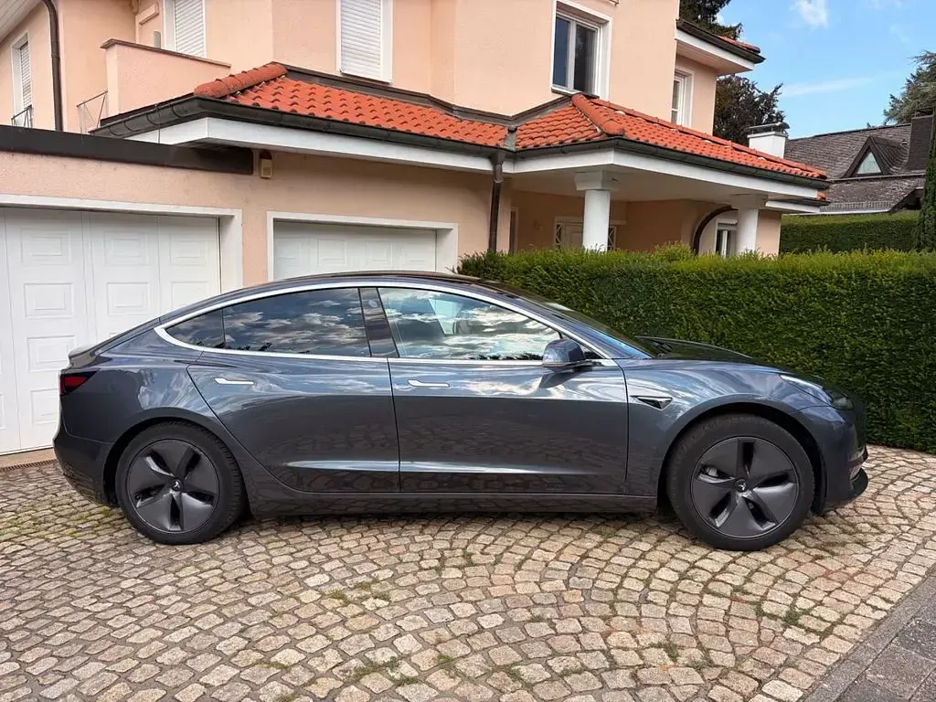Gebraucht Tesla Model 3 339 kW (462 PS) 2020 Grau Limousine