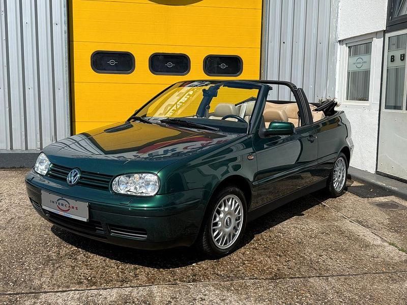 Grün Gebraucht 1998 VW Golf Cabriolet Comfortline Cabrio | 3.900 € (Fairer Preis) - Bild 1/4