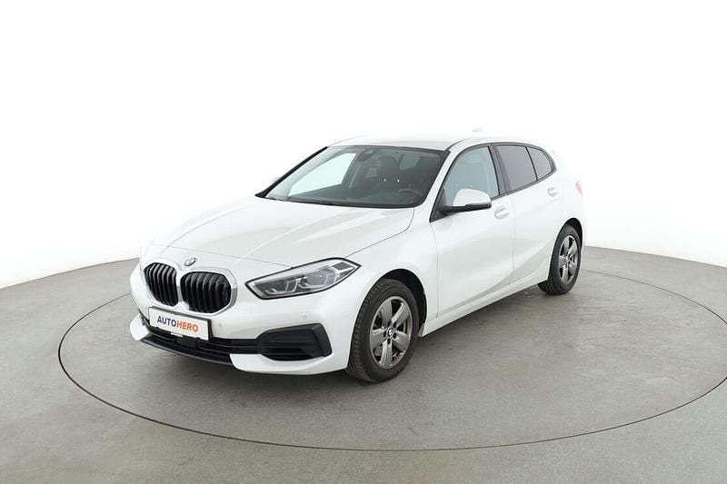 Weiß Gebraucht 2020 BMW 118 Advantage Kleinwagen | 18.810 € (Fairer Preis) - Bild 1/3