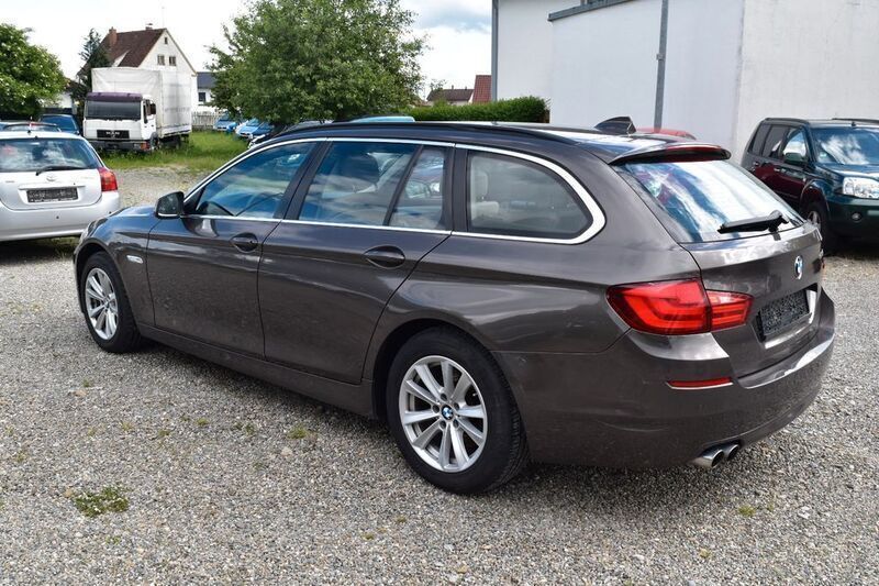 Gebraucht BMW 525 204 PS (150 kW) 2011 Braun Kombi