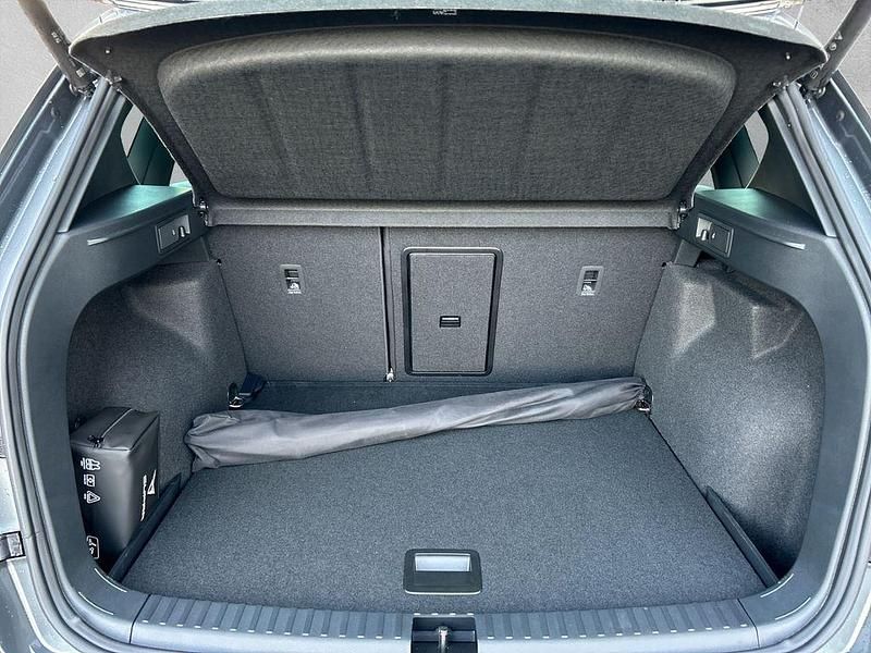 Neu Cupra Ateca 150 PS (110 kW) 2025 Grau SUV