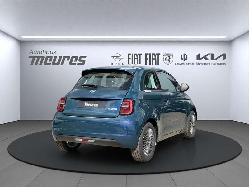 Neu Fiat 500 65 PS (47 kW) 2025 Gruen Limousine