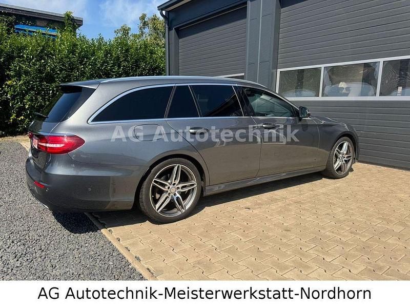 Gebraucht Mercedes E220 AMG line 194 PS (142 kW) 2016 Grau Limousine