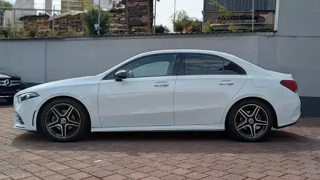 Gebraucht Mercedes A200 AMG line 163 PS (119 kW) 2022 Andere Limousine