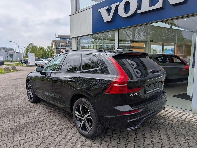 Gebraucht Volvo XC60 Plus 197 PS (144 kW) 2024 Onyx black SUV