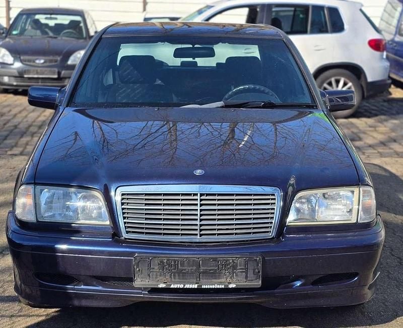 Gebraucht Mercedes C180 122 PS (89 kW) 1998 Blau Limousine