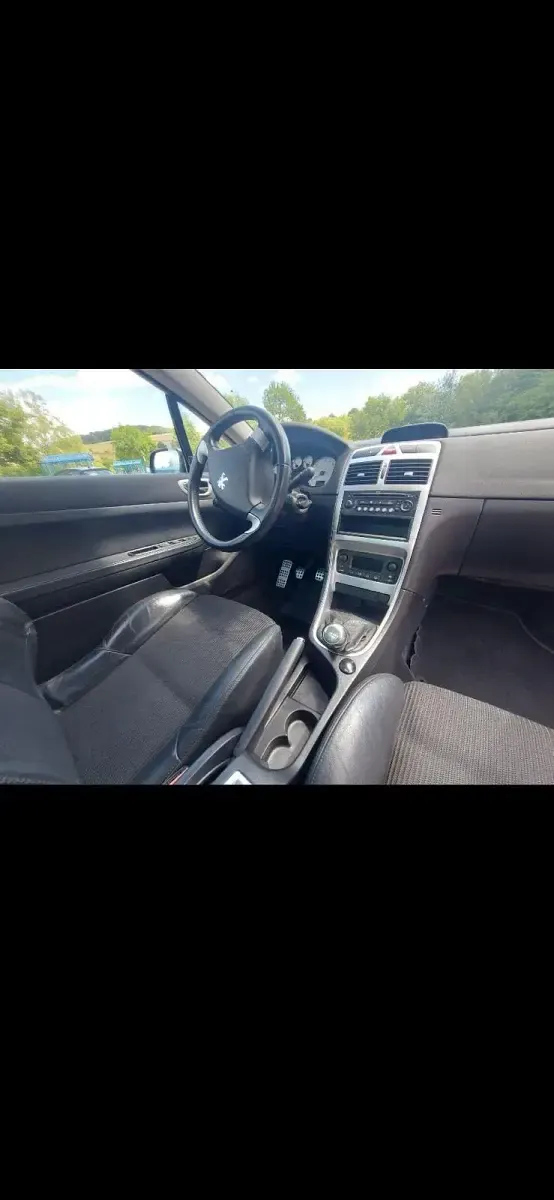Gebraucht Peugeot 307 CC 140 PS (102 kW) 2008 Schwarz Cabrio