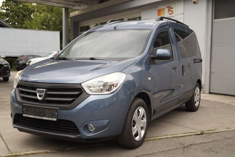 Blau Gebraucht 2013 Dacia Dokker Lauréate Van | 4.950 € (Superpreis) - Bild 1/4