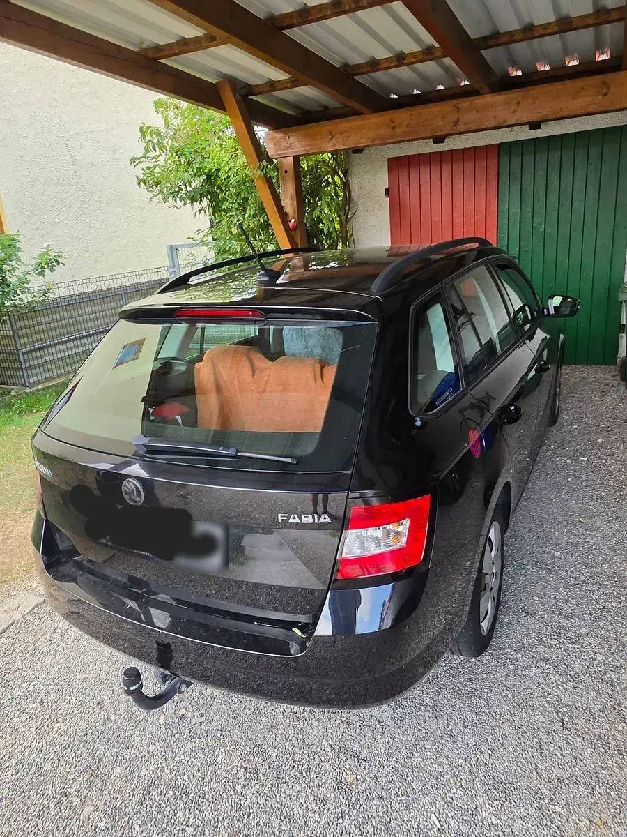 Gebraucht Skoda Fabia 90 PS (66 kW) 2018 Schwarz Kombi