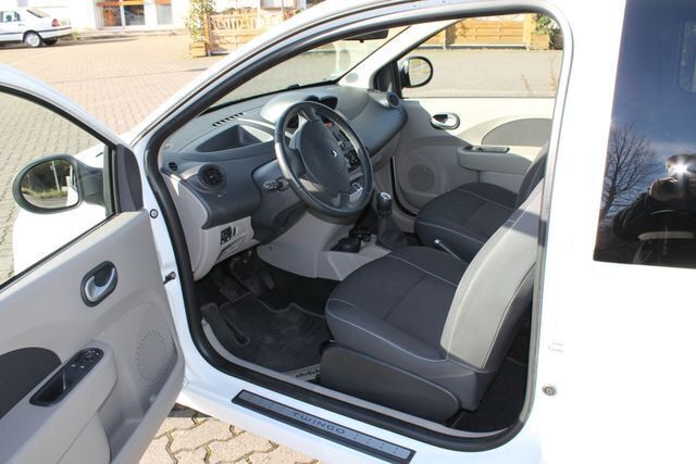 Gebraucht Renault Twingo Night&Day 102 PS (75 kW) 2009 Weiß Kleinwagen