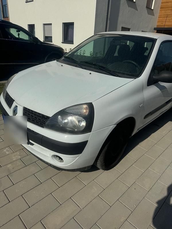 Weiß Gebraucht 2008 Renault Clio II Kleinwagen | 1.000 € (Fairer Preis) - Bild 1/4