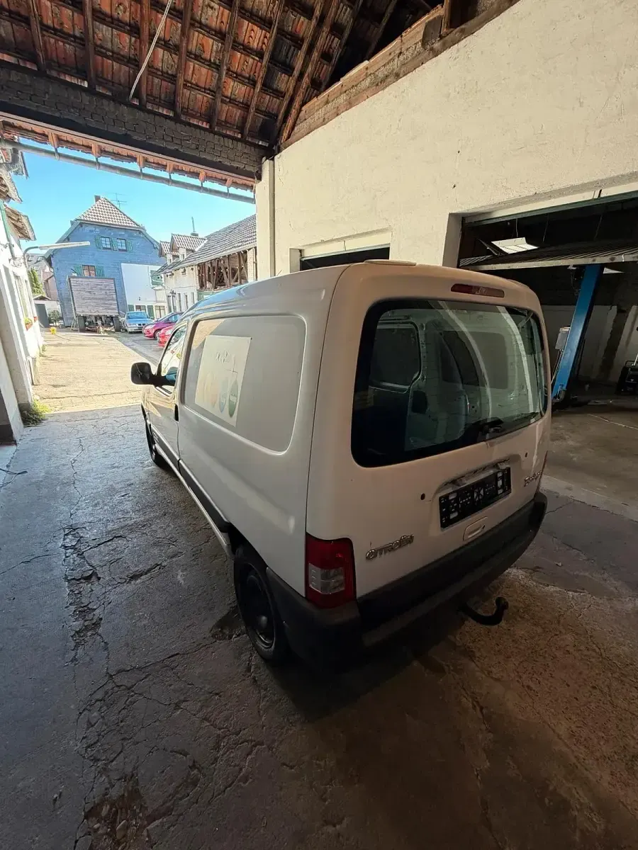 Gebraucht Citroën Berlingo 69 PS (50 kW) 2006 Weiß Van / Kleinbus