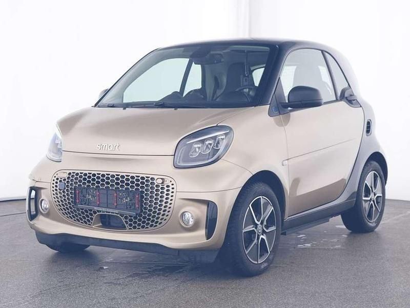 Bodypanels in gold beige Gebraucht 2024 Smart ForTwo Coupé Exclusive Kleinwagen | 16.440 € (Etwas zu teuer) - Bild 1/4