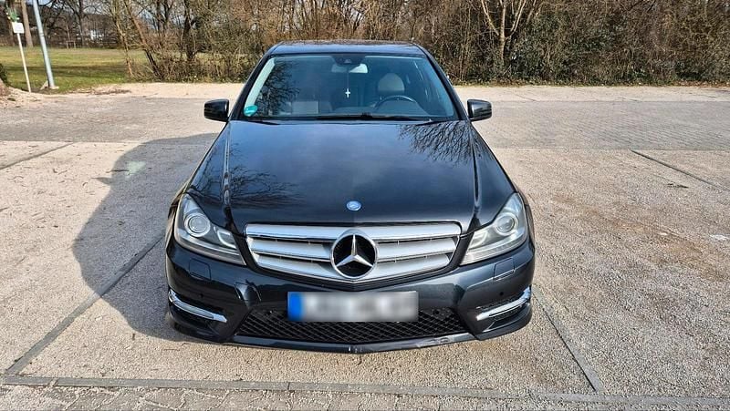 Gebraucht Mercedes C350 306 PS (225 kW) 2012 Schwarz Limousine