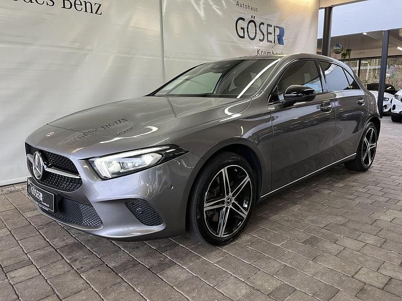Gebraucht Mercedes A250 Night 218 PS (160 kW) 2022 Grau Limousine