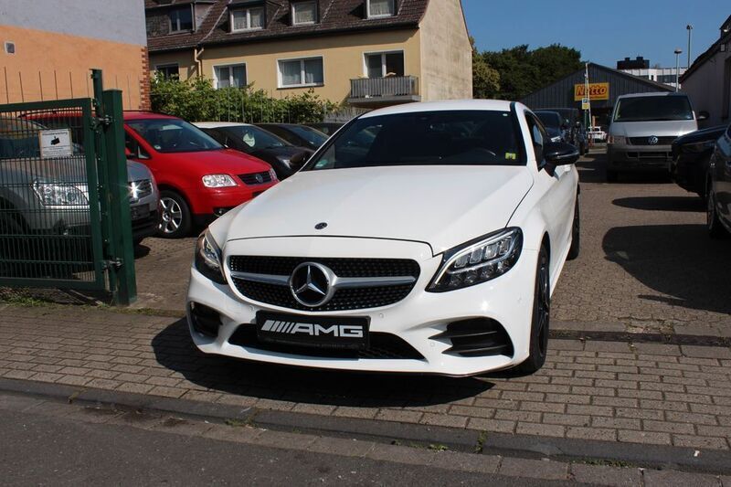 Polarweiss unilack Gebraucht 2018 Mercedes C180 AMG Coupé | 25.250 € (Fairer Preis) - Bild 1/4