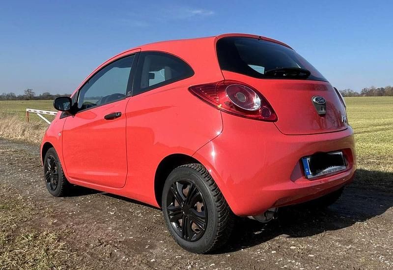 Gebraucht Ford Ka Trend 69 PS (50 kW) 2012 Rot Kleinwagen