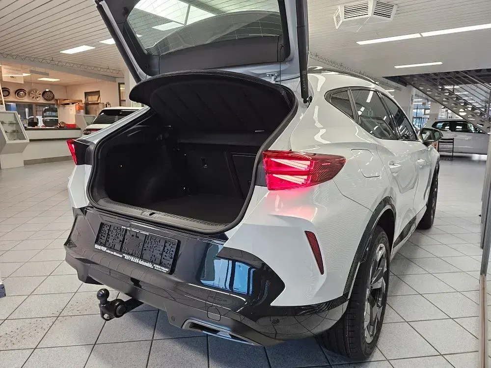 Nowe Cupra Formentor 150 KM (110 kW) 2026 Biały SUV