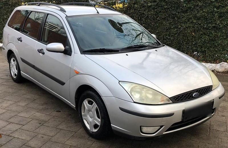 Gebraucht Ford Focus 100 PS (73 kW) 2004 Silber Kombi