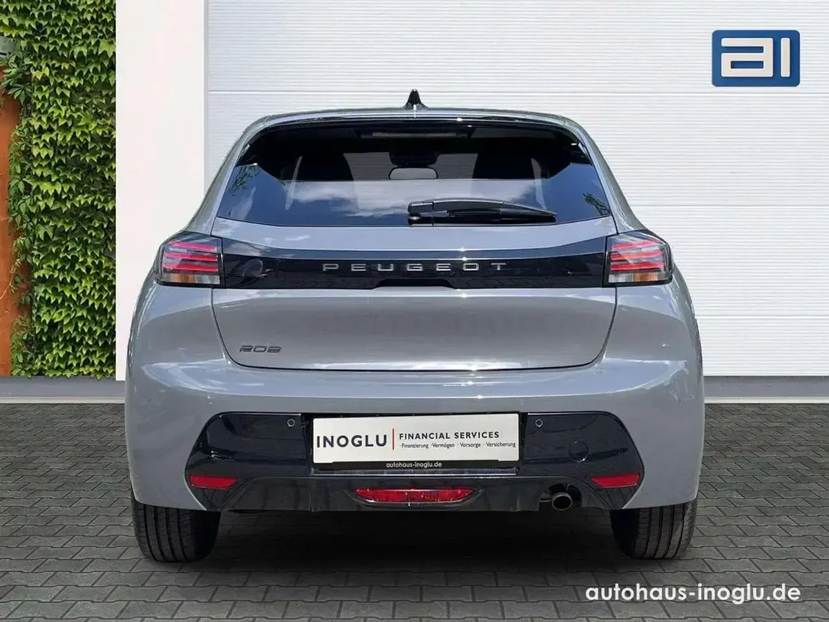 Gebraucht Peugeot 208 Allure 101 PS (74 kW) 2025 Selenium grau Kleinwagen