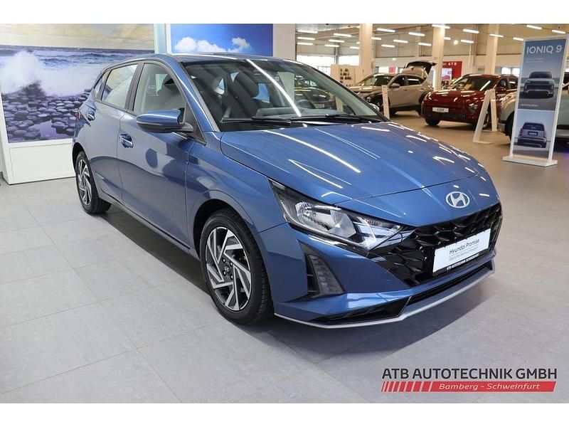 Gebraucht Hyundai i20 Trend 101 PS (74 kW) 2025 Mic (blau Limousine