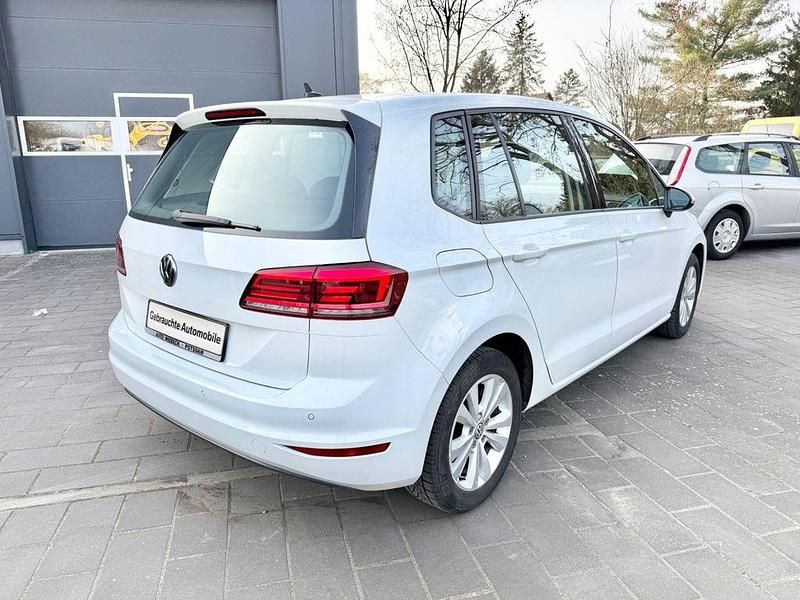 Gebraucht VW Golf VII 116 PS (85 kW) 2019 Weiß Limousine