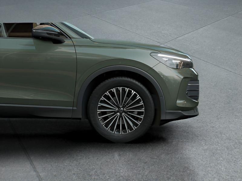 Gebraucht VW Tiguan 131 PS (96 kW) 2025 Grün SUV