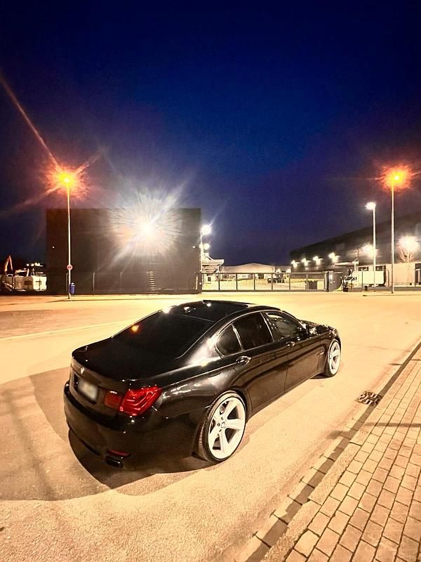Gebraucht BMW 730 300 PS (220 kW) 2009 Schwarz Limousine