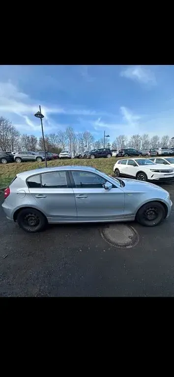Gebraucht BMW 118 143 PS (105 kW) 2011 Silber Kleinwagen