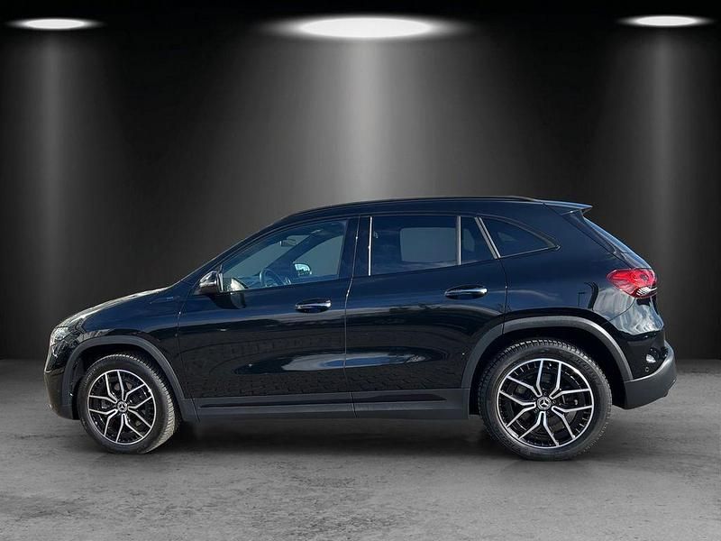 Gebraucht Mercedes EQA250+ Business 139 kW (190 PS) 2022 Schwarz SUV