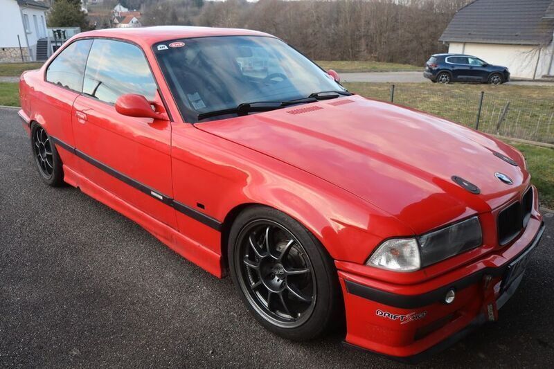 Rot Gebraucht 1993 BMW M3 Sport Line Coupé | 20.000 € - Bild 1/4