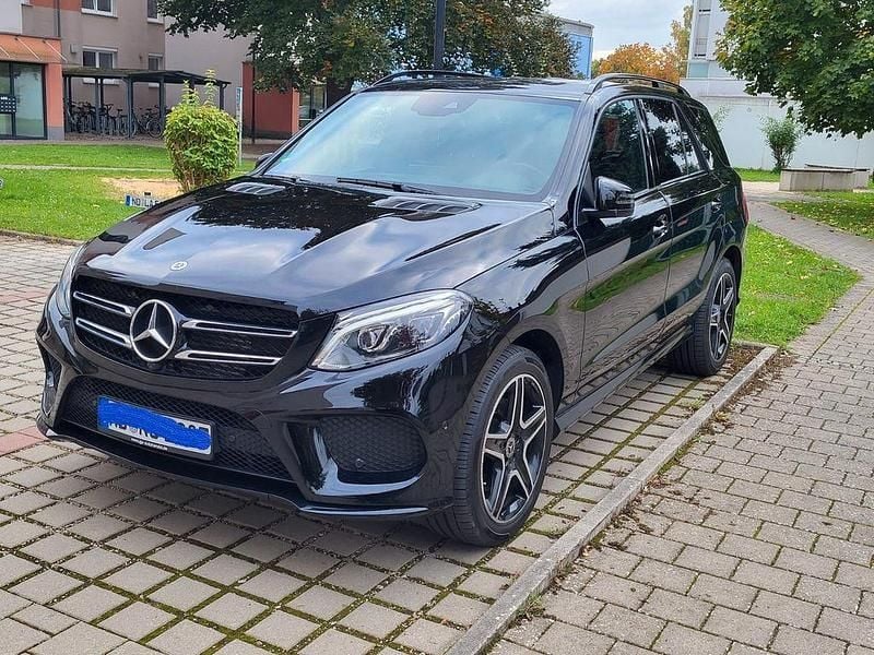 Schwarz Gebraucht 2017 Mercedes GLE350 AMG SUV | 34.999 € (Fairer Preis) - Bild 1/4