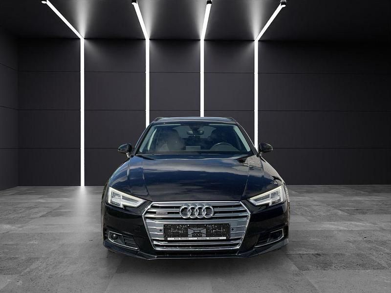 Gebraucht Audi A4 Sport 218 PS (160 kW) 2018 Schwarz Kombi