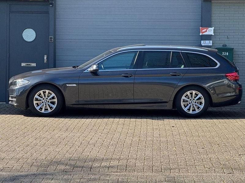 Gebraucht BMW 520 Executive 184 PS (135 kW) 2014 Grau Kombi