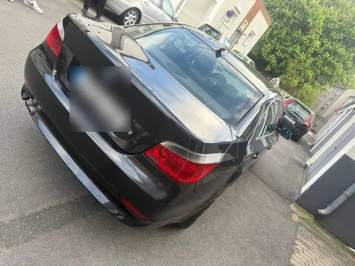 Second-hand BMW 525 176 CP (129 kW) 2004 Negru Berlinǎ