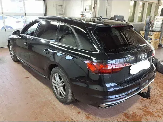 Gebraucht Audi A4 Advanced Plus 163 PS (119 kW) 2022 Mythosschwarz metallic Kombi