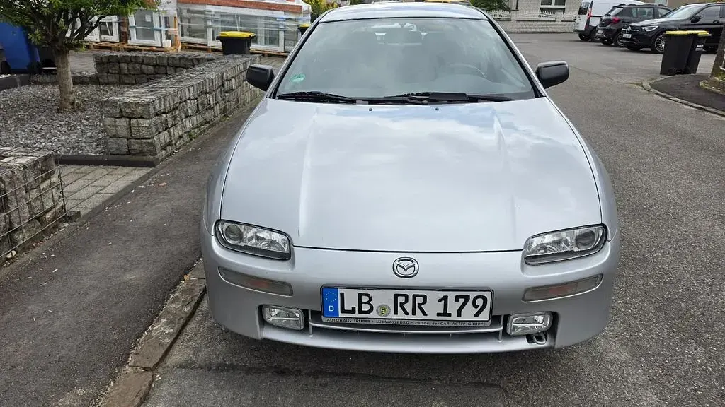 Gebraucht Mazda 323F Edition 88 PS (64 kW) 1998 Silber Limousine