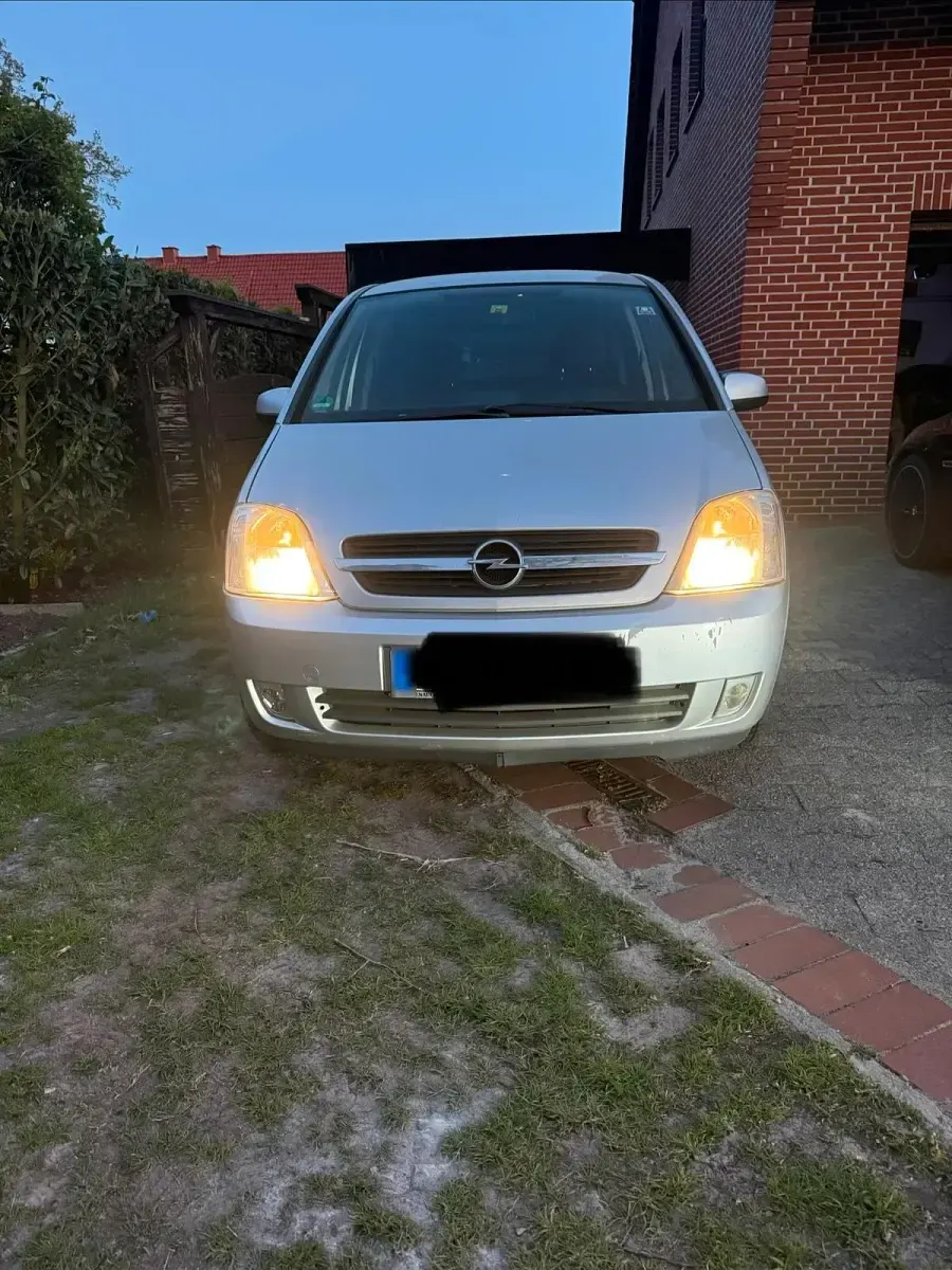 Second-hand Opel Meriva 87 CP (63 kW) 2004 Argintiu Monovolum