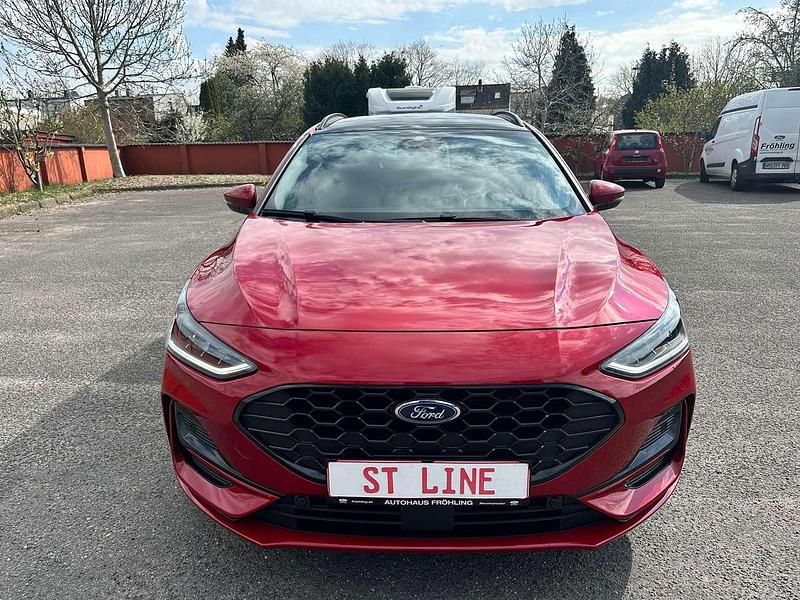 Gebraucht Ford Focus ST-Line X 155 PS (114 kW) 2025 Fantastic red tc Kombi