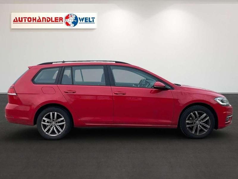 Gebraucht VW Golf VII 116 PS (85 kW) 2018 Rot Kombi