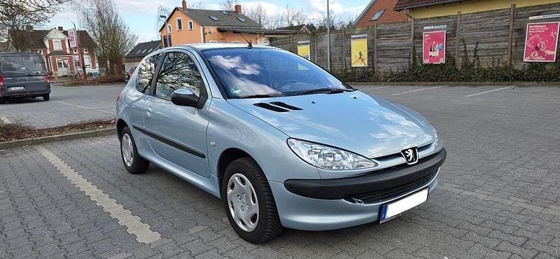Gebraucht Peugeot 206 75 PS (55 kW) 2003 Blau Limousine